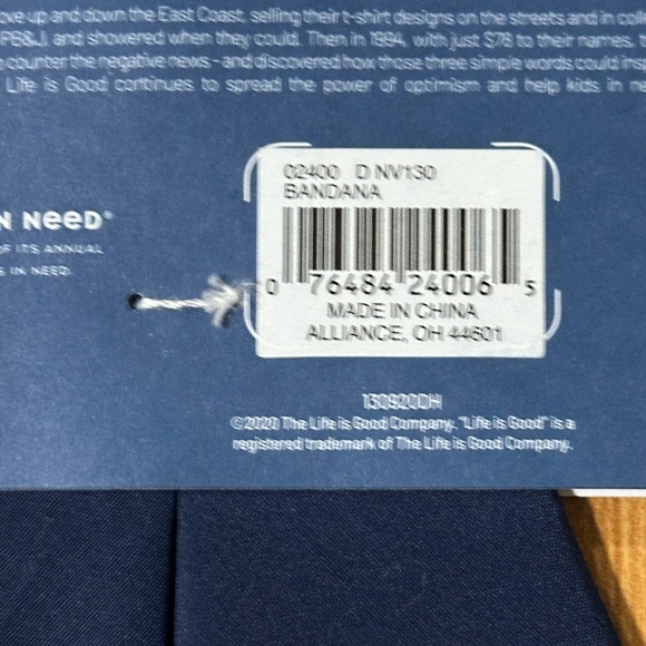 LIFE IS GOOD Dog Bandana Size Large 30" Blue Funny! Every Snack you Make NWT - Picture 7 of 7